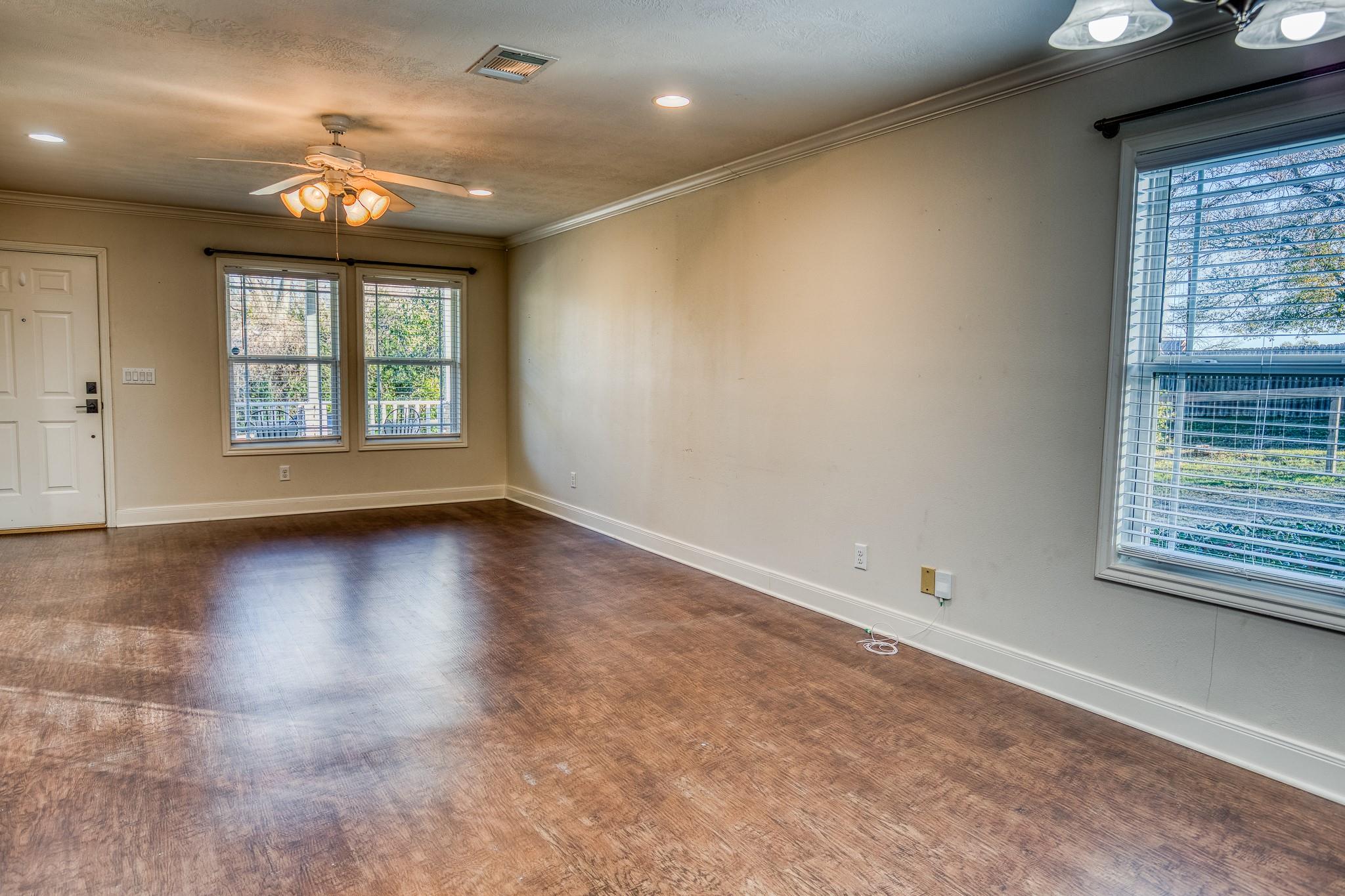 1004 Pecan Street