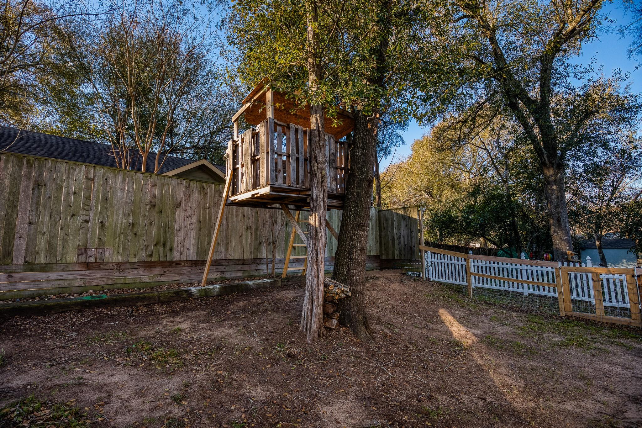 1004 Pecan Street