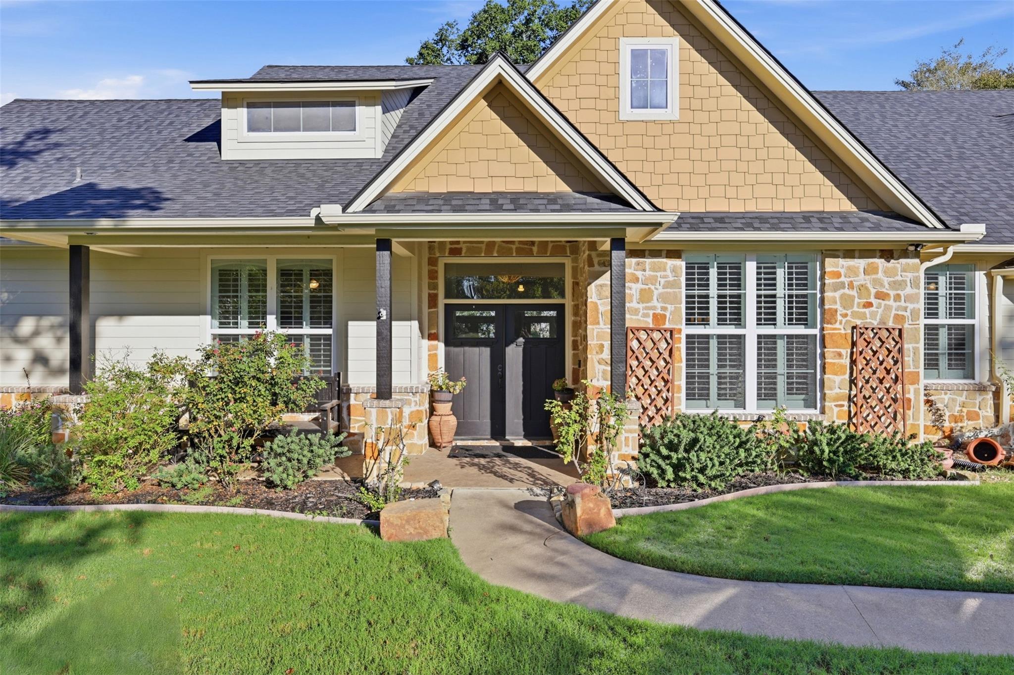 10812 Commonwealth Drive