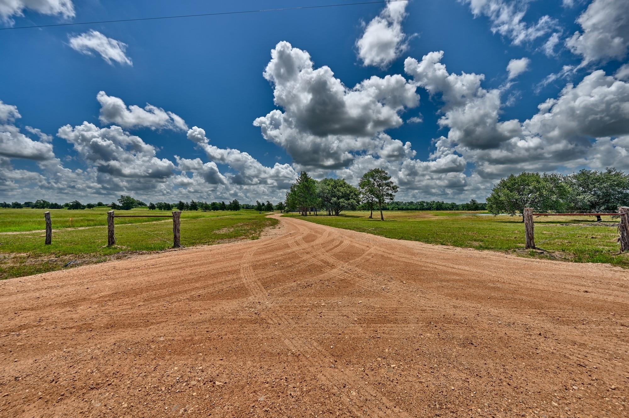 Tract 6,7,8 Fieldcrest Ln