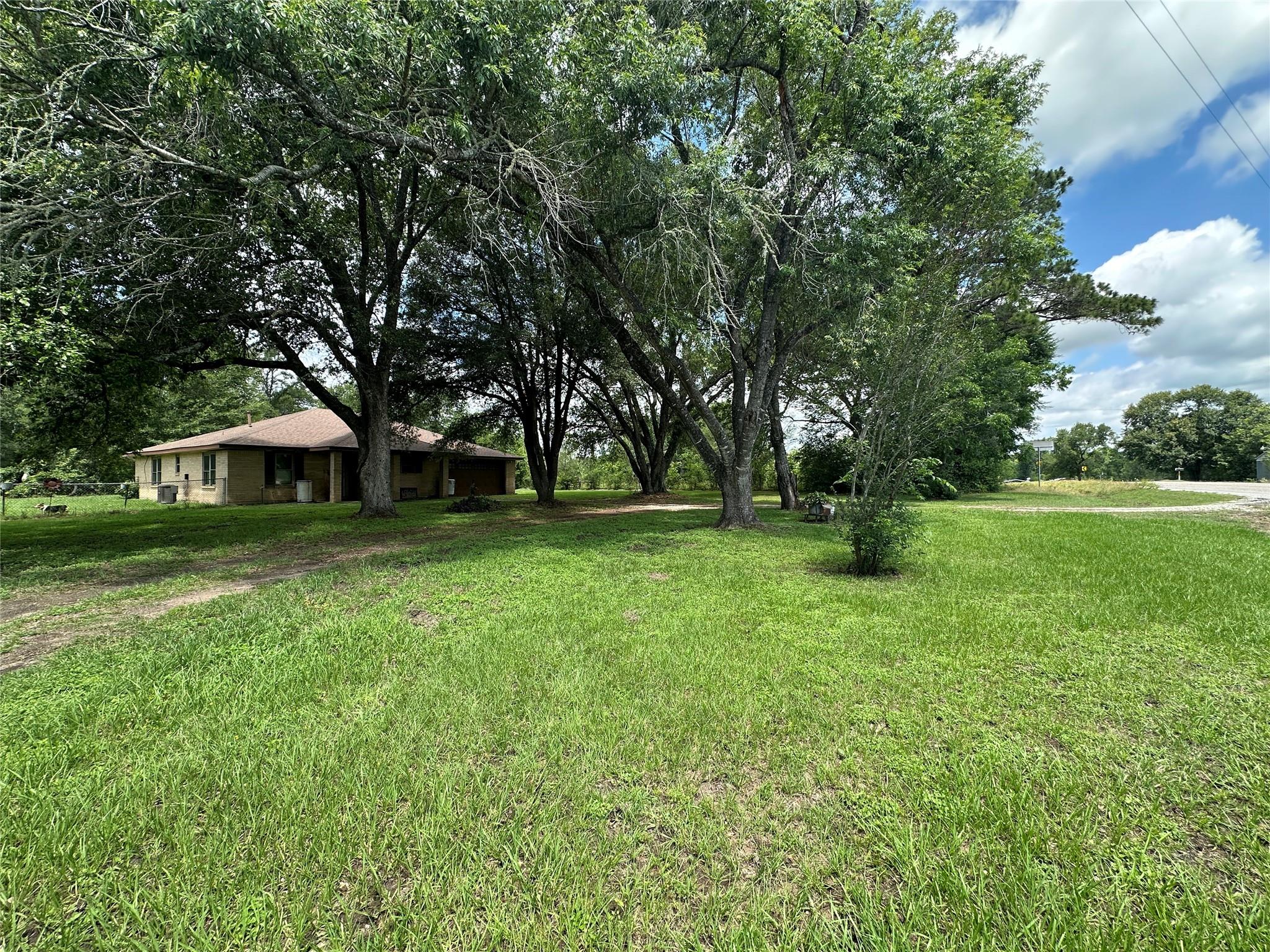 18493 Fm 1155 E