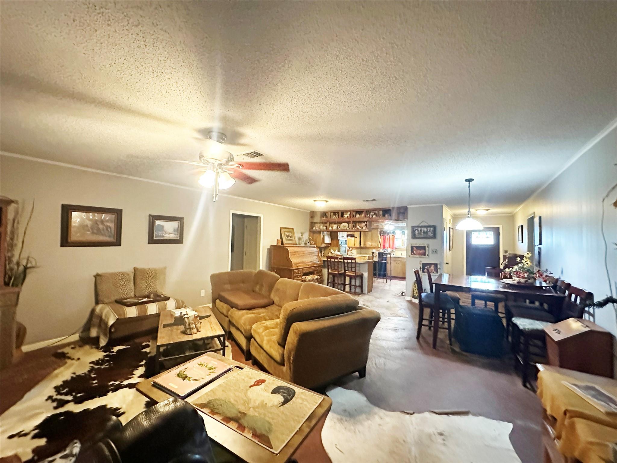18493 Fm 1155 E