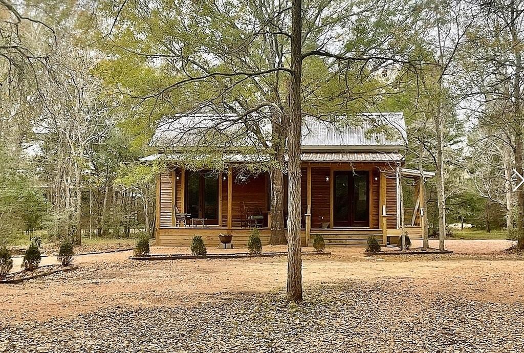 8222 Highway 105-Cabin 2