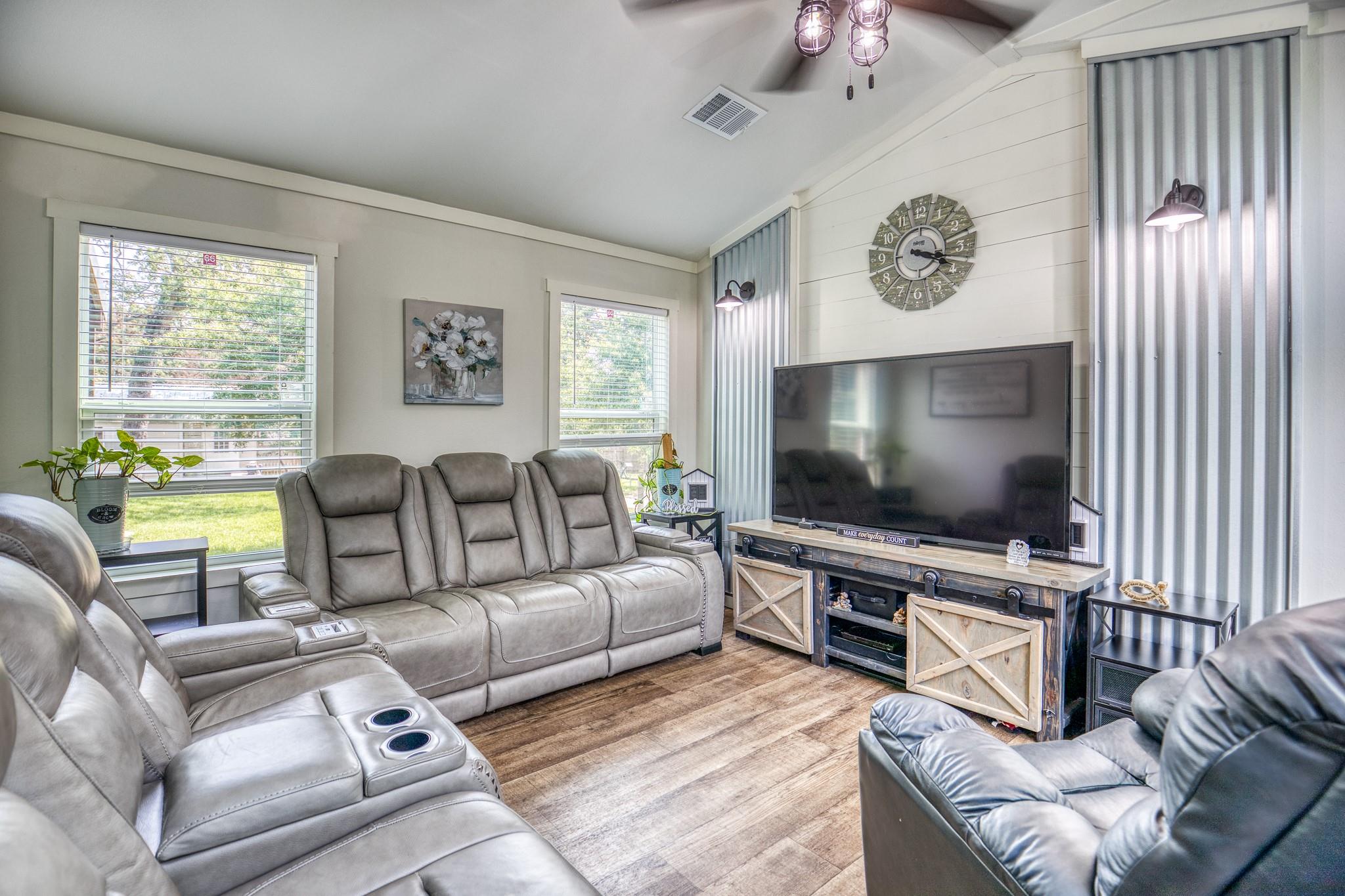 102 Hilltop Court