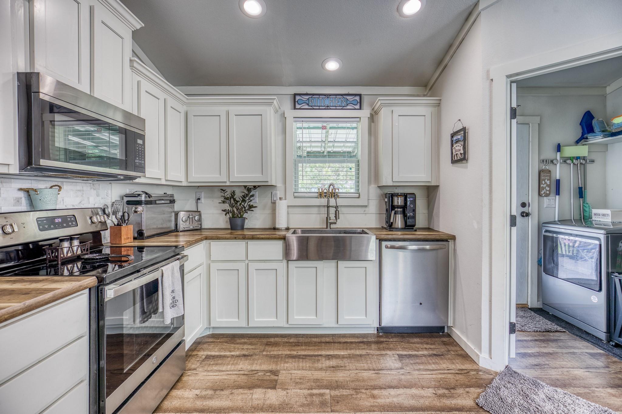 102 Hilltop Court