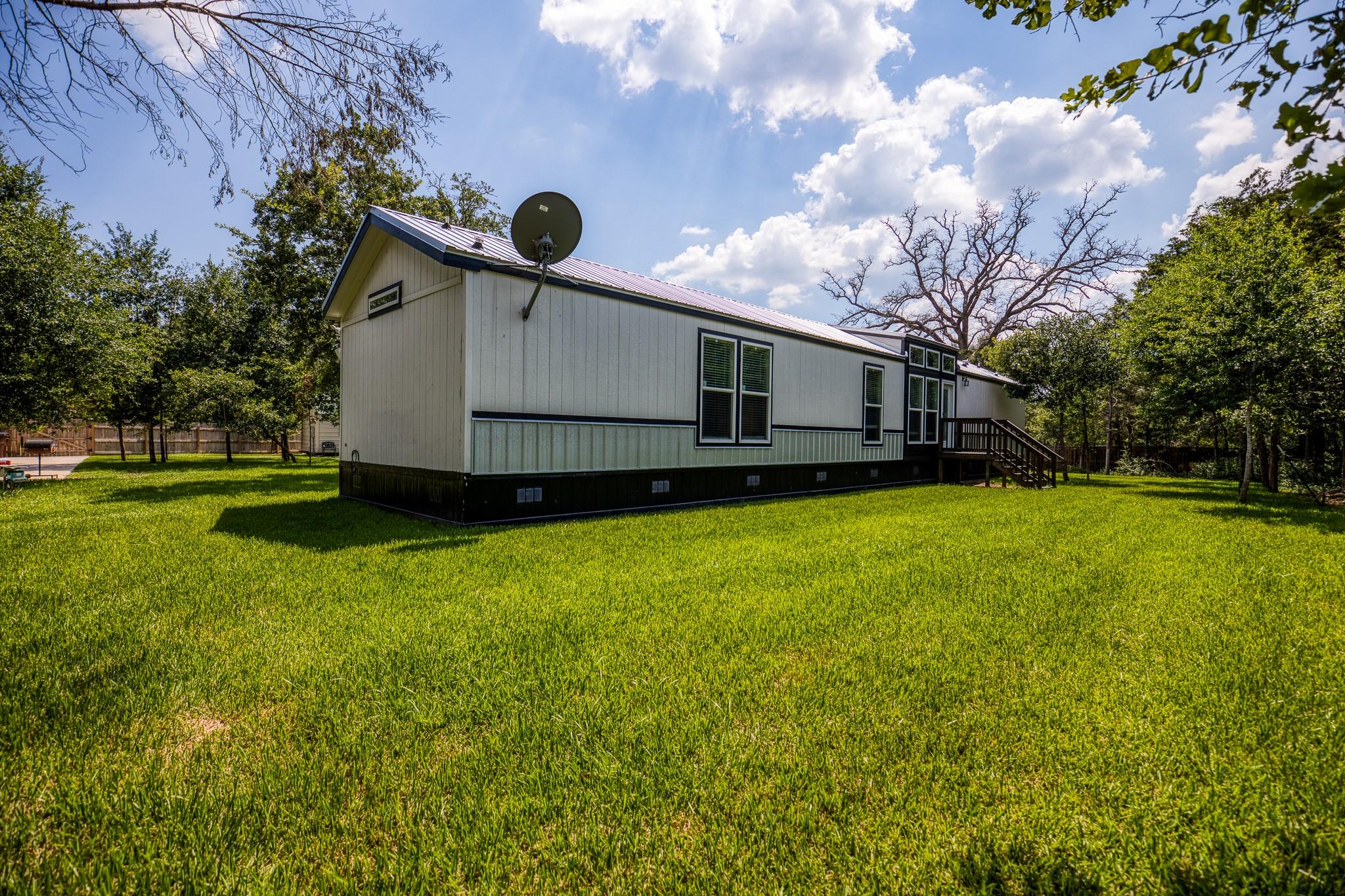 102 Hilltop Court