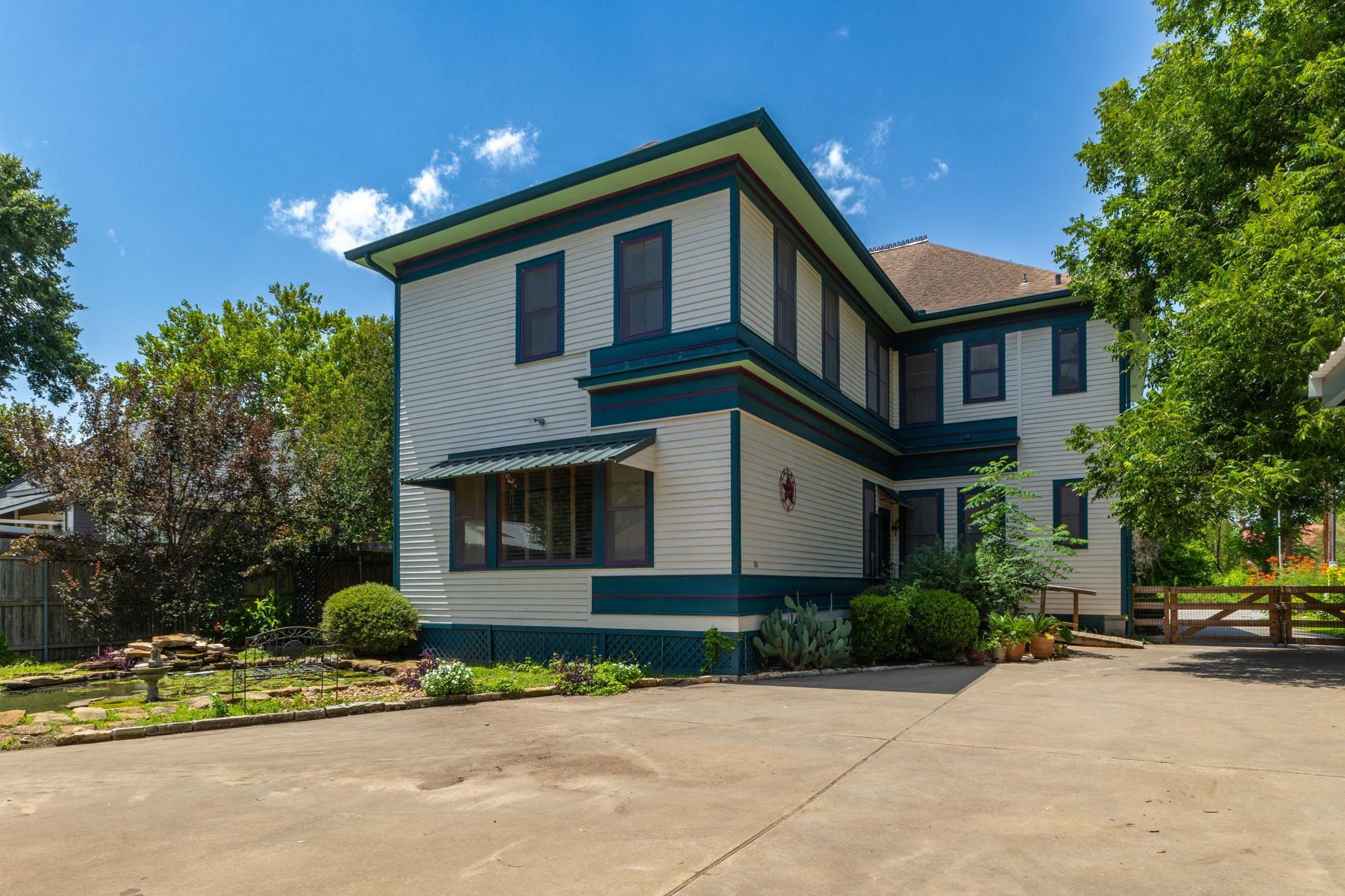 415 Peabody Street