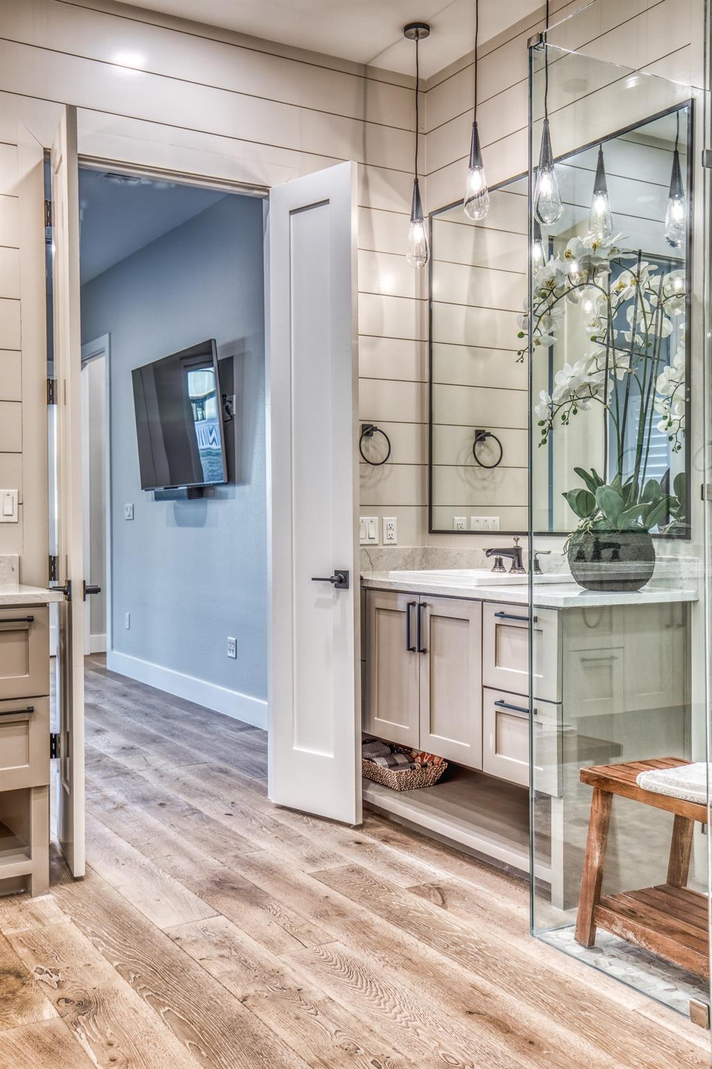 10247 Wooded Reserve Court