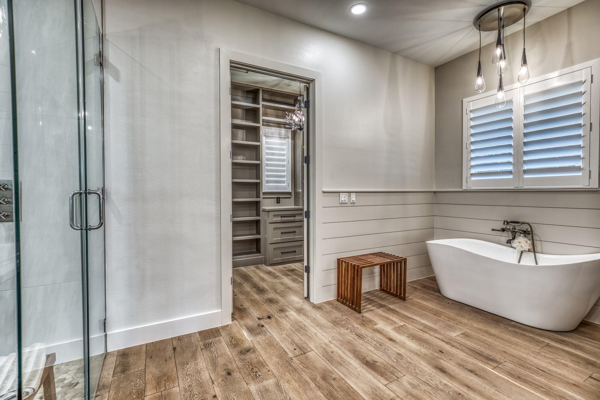 10247 Wooded Reserve Court