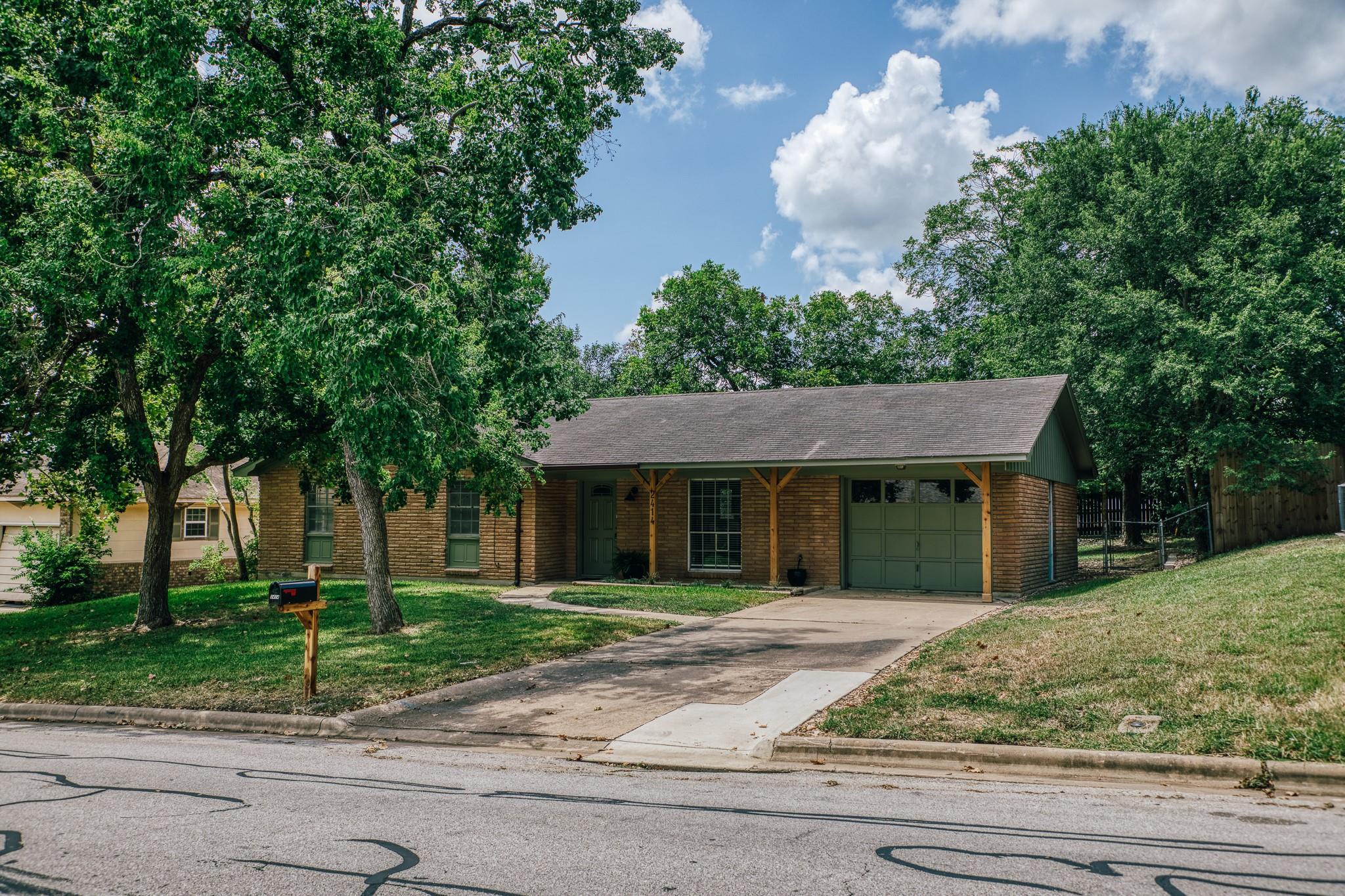2414 Airline Drive