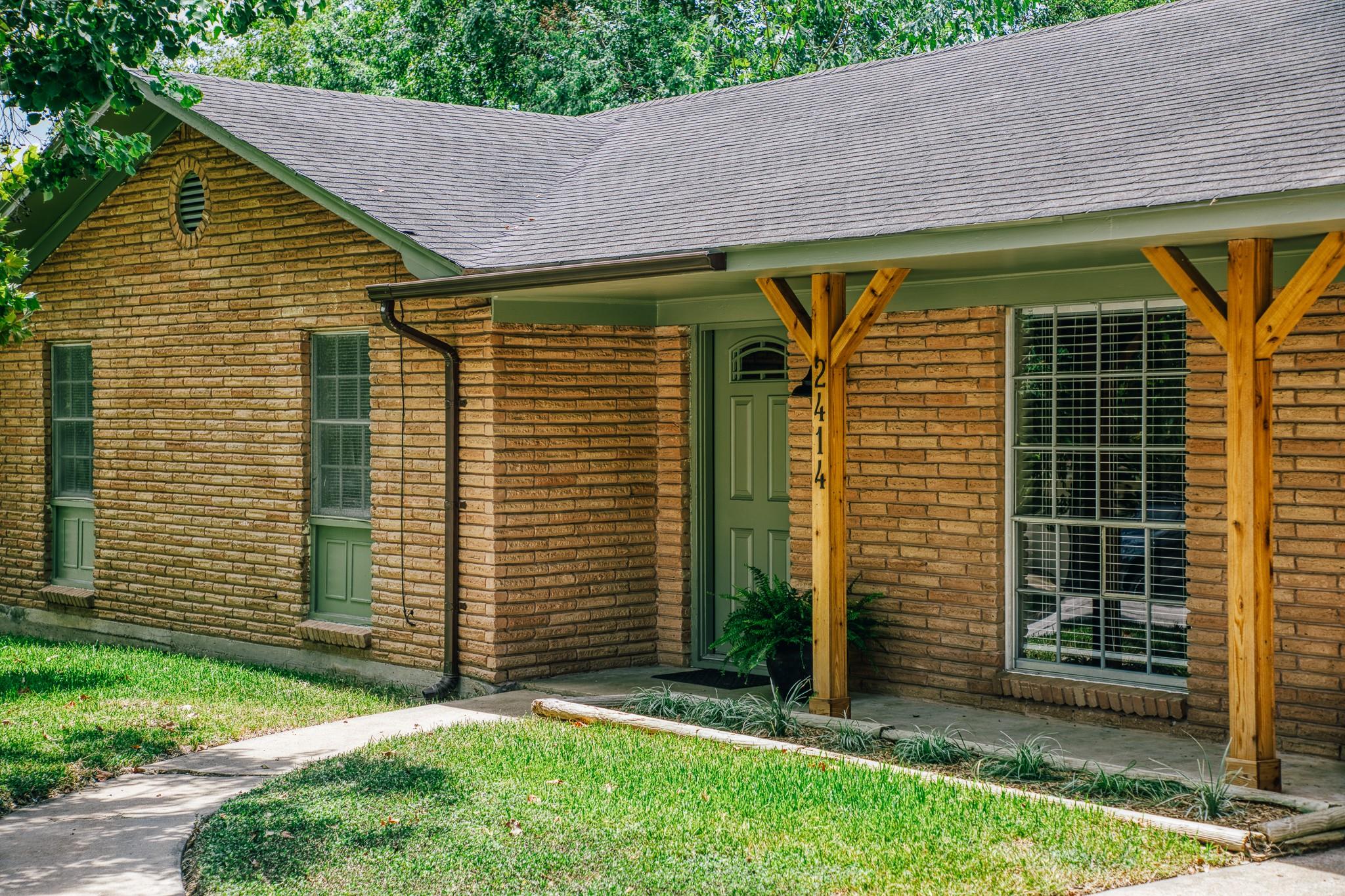 2414 Airline Drive