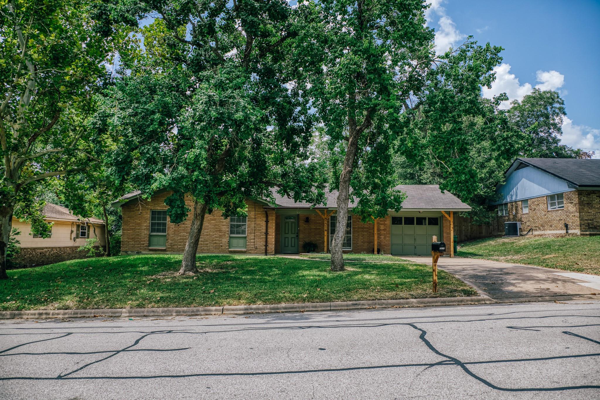 2414 Airline Drive