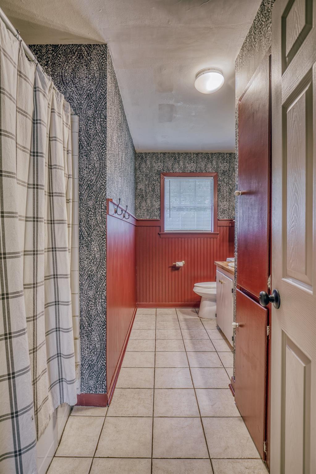 2414 Airline Drive
