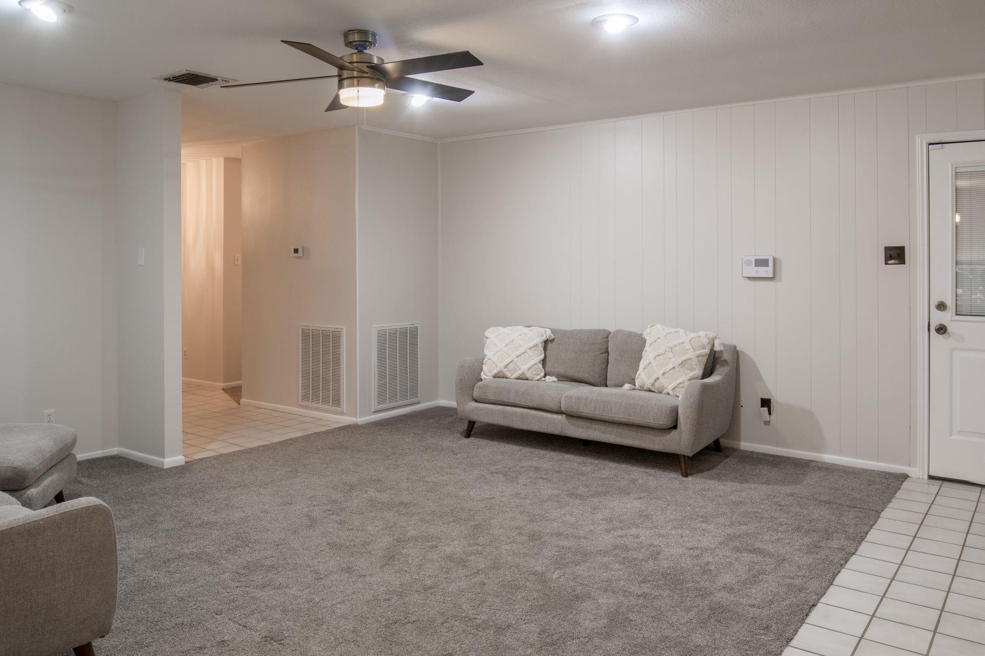 401 W Fifth Street