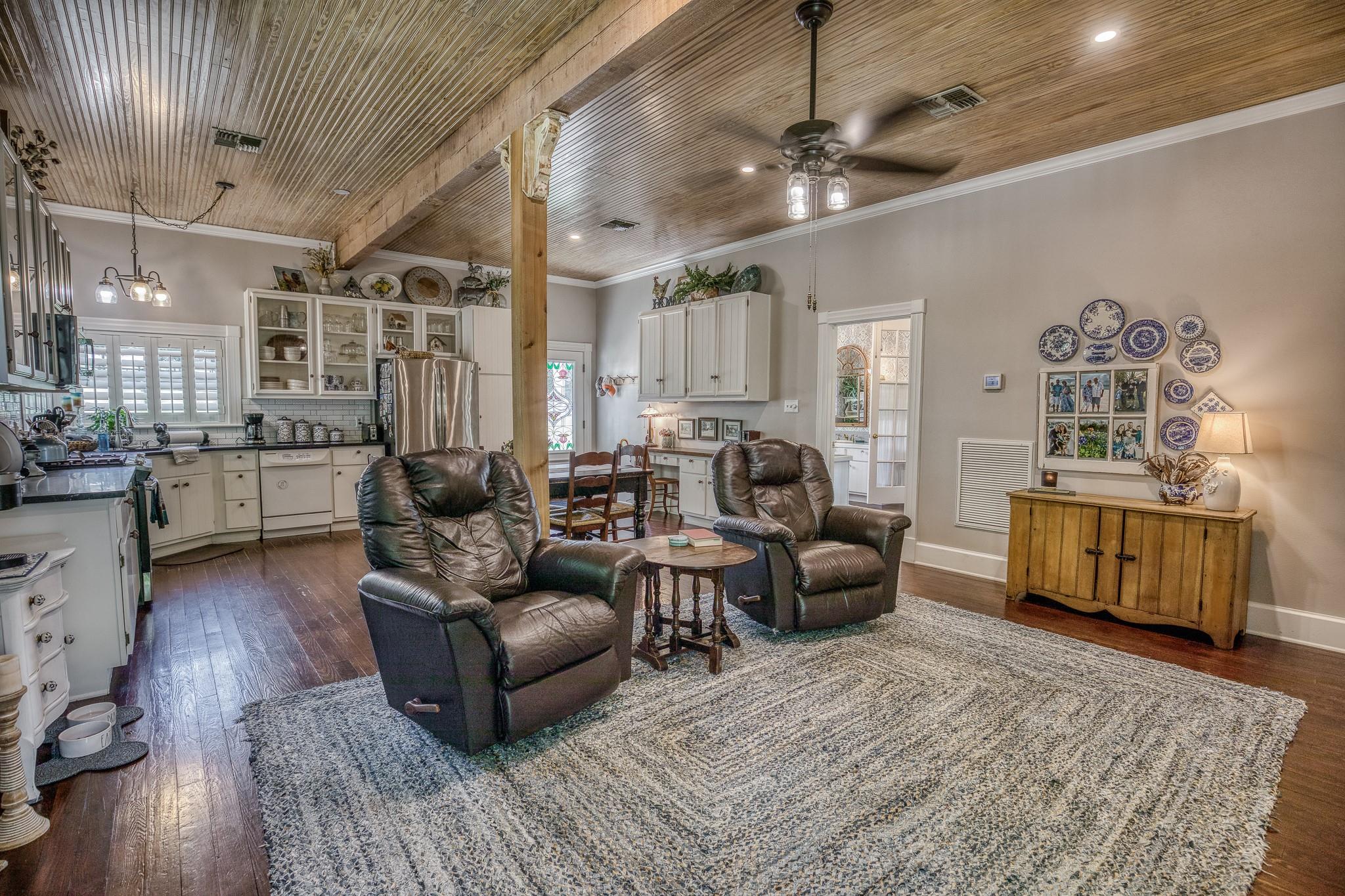 8077 Valley Drive