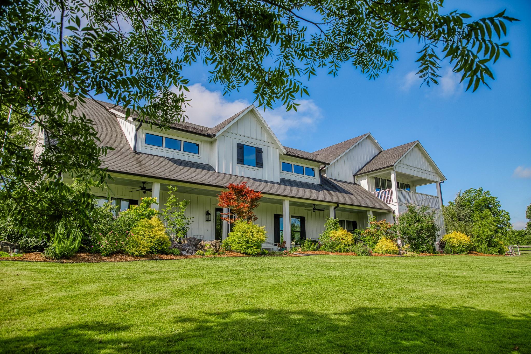9352 Lake Drive