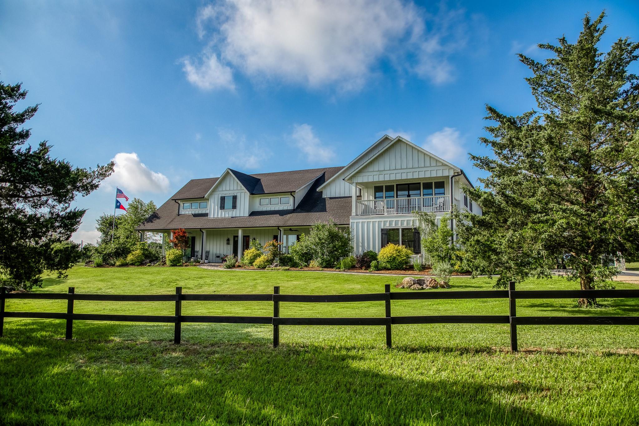 9352 Lake Drive