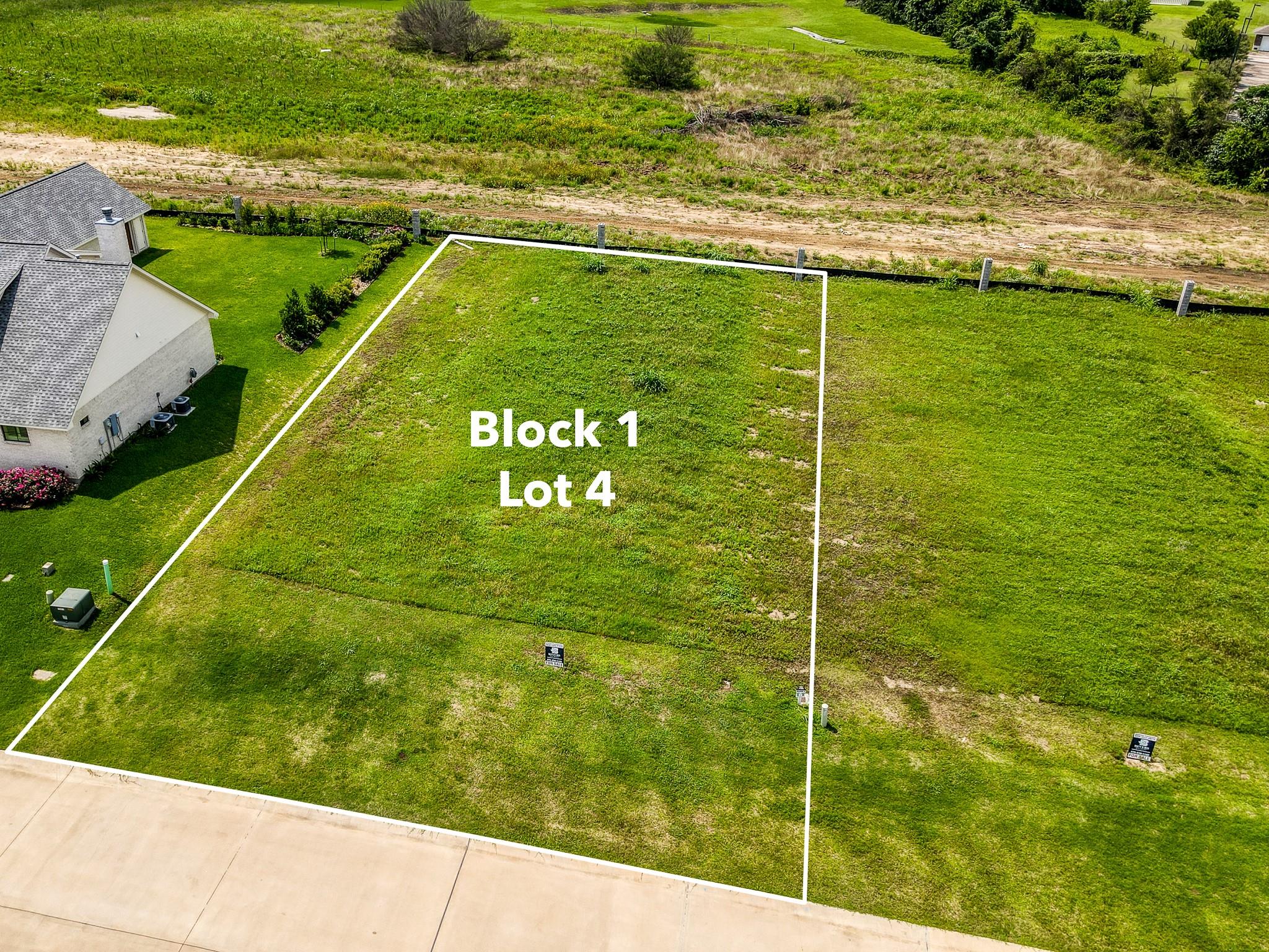 2433 Oak Hollow Lane