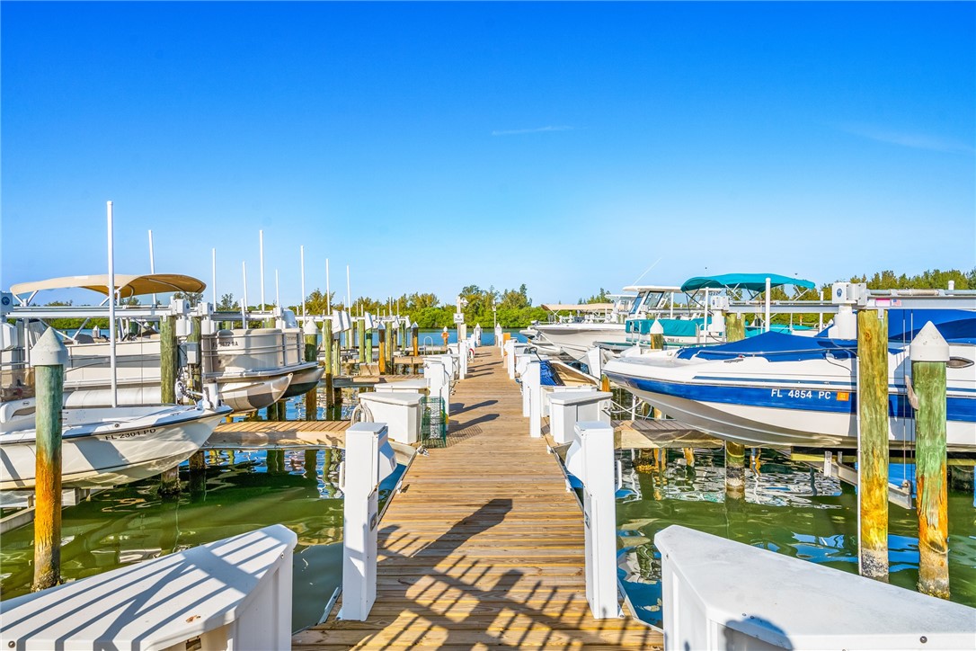 1275 Winding Oaks Circle E 702