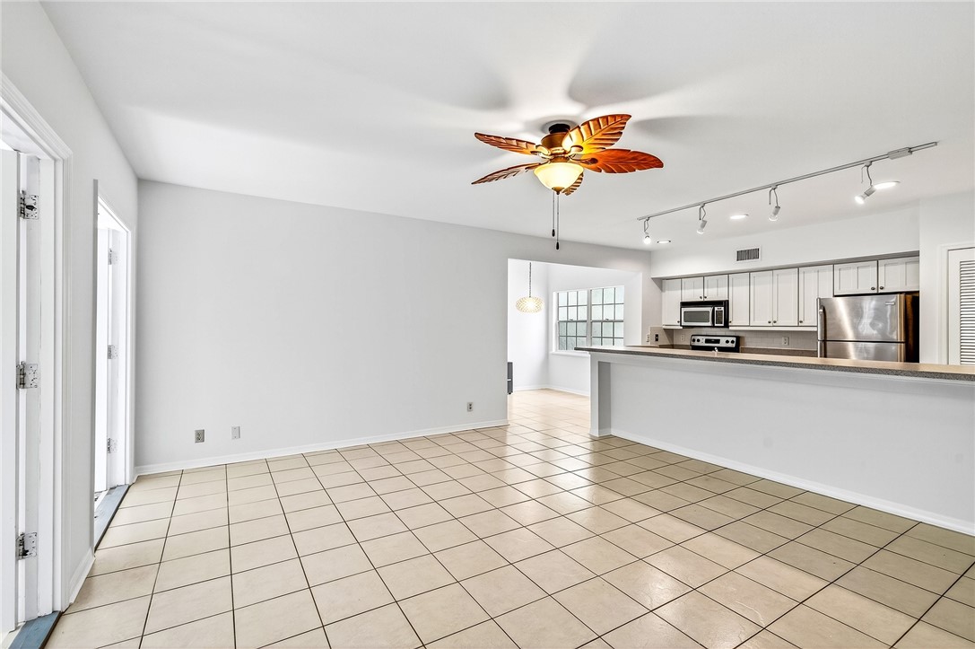 1275 Winding Oaks Circle E 702