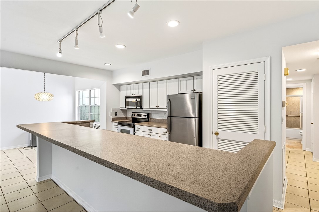 1275 Winding Oaks Circle E 702