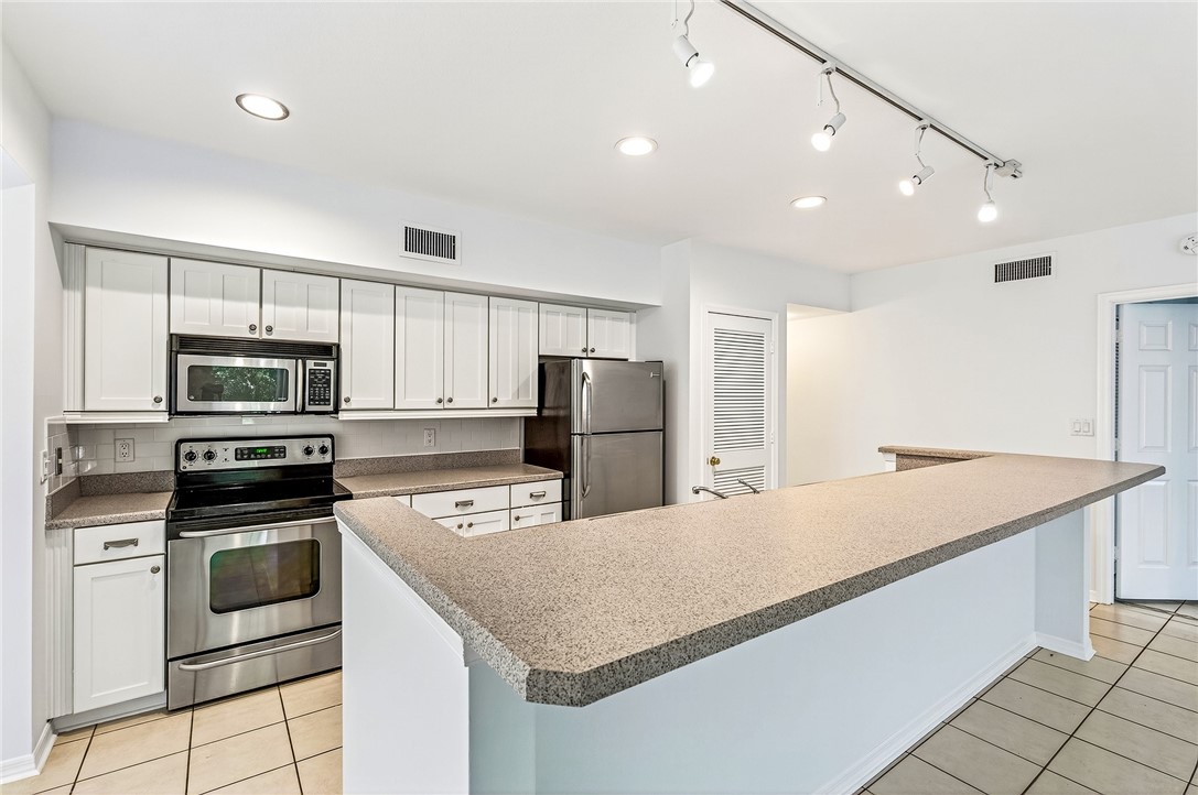 1275 Winding Oaks Circle E 702