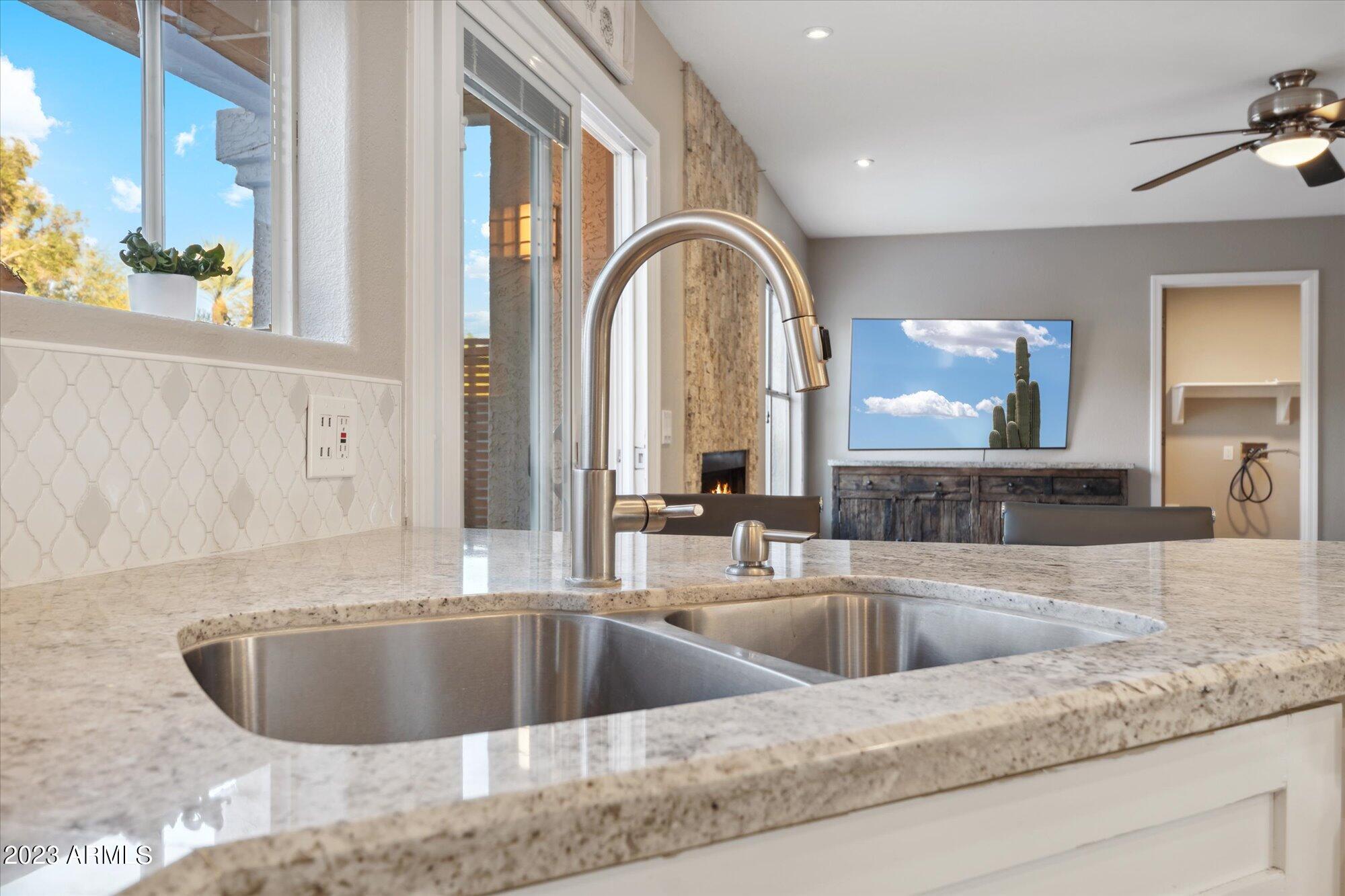 1408 E BRIARWOOD Terrace