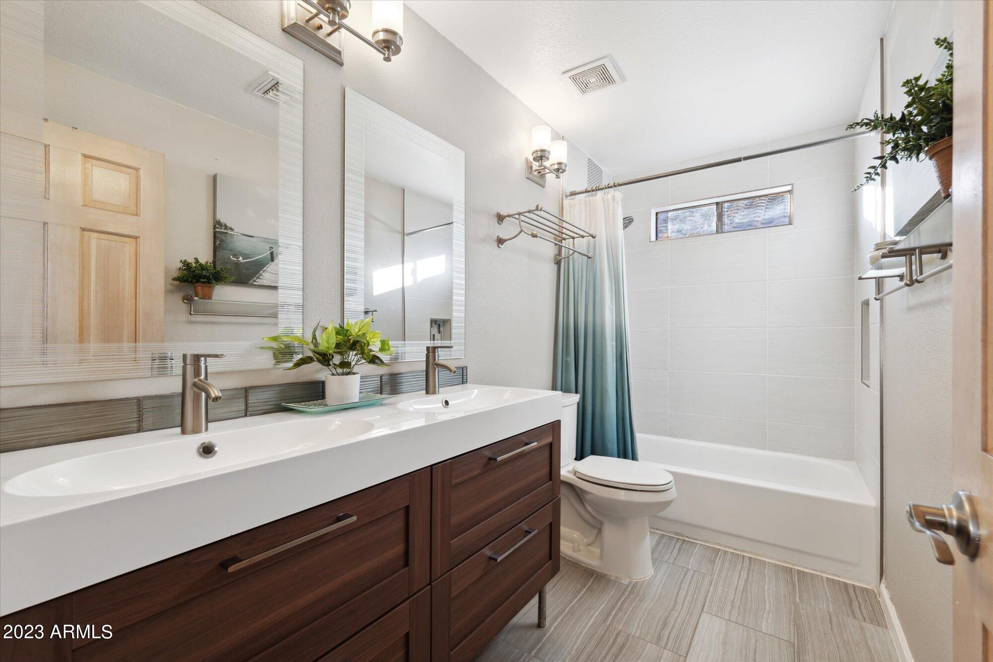 1408 E BRIARWOOD Terrace