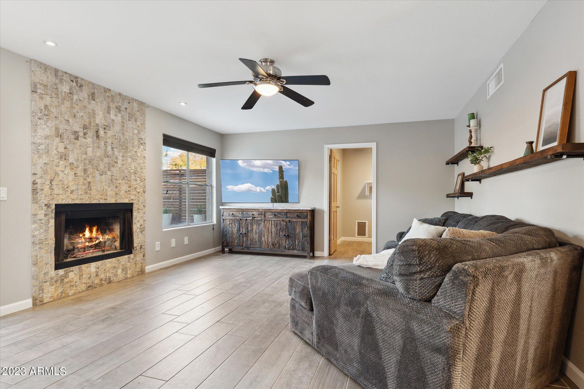 1408 E BRIARWOOD Terrace