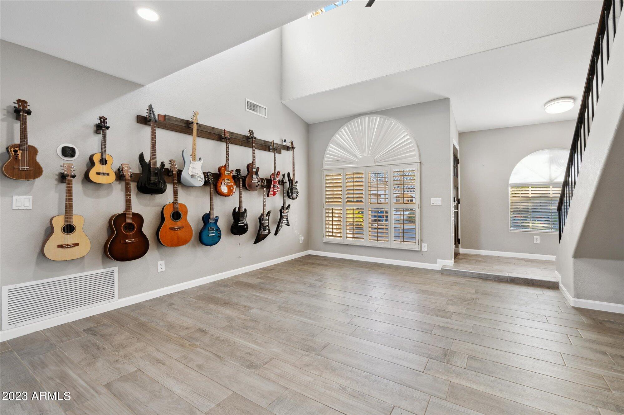 1408 E BRIARWOOD Terrace