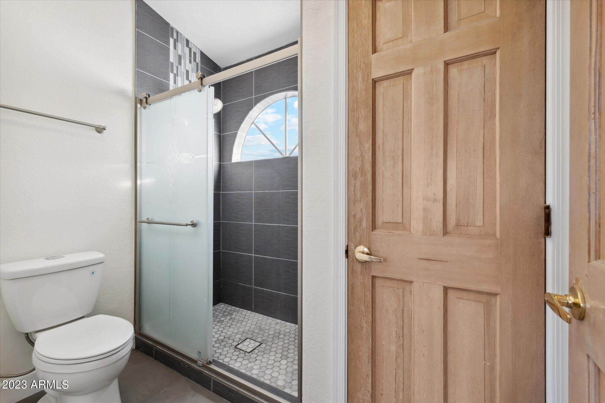 1408 E BRIARWOOD Terrace