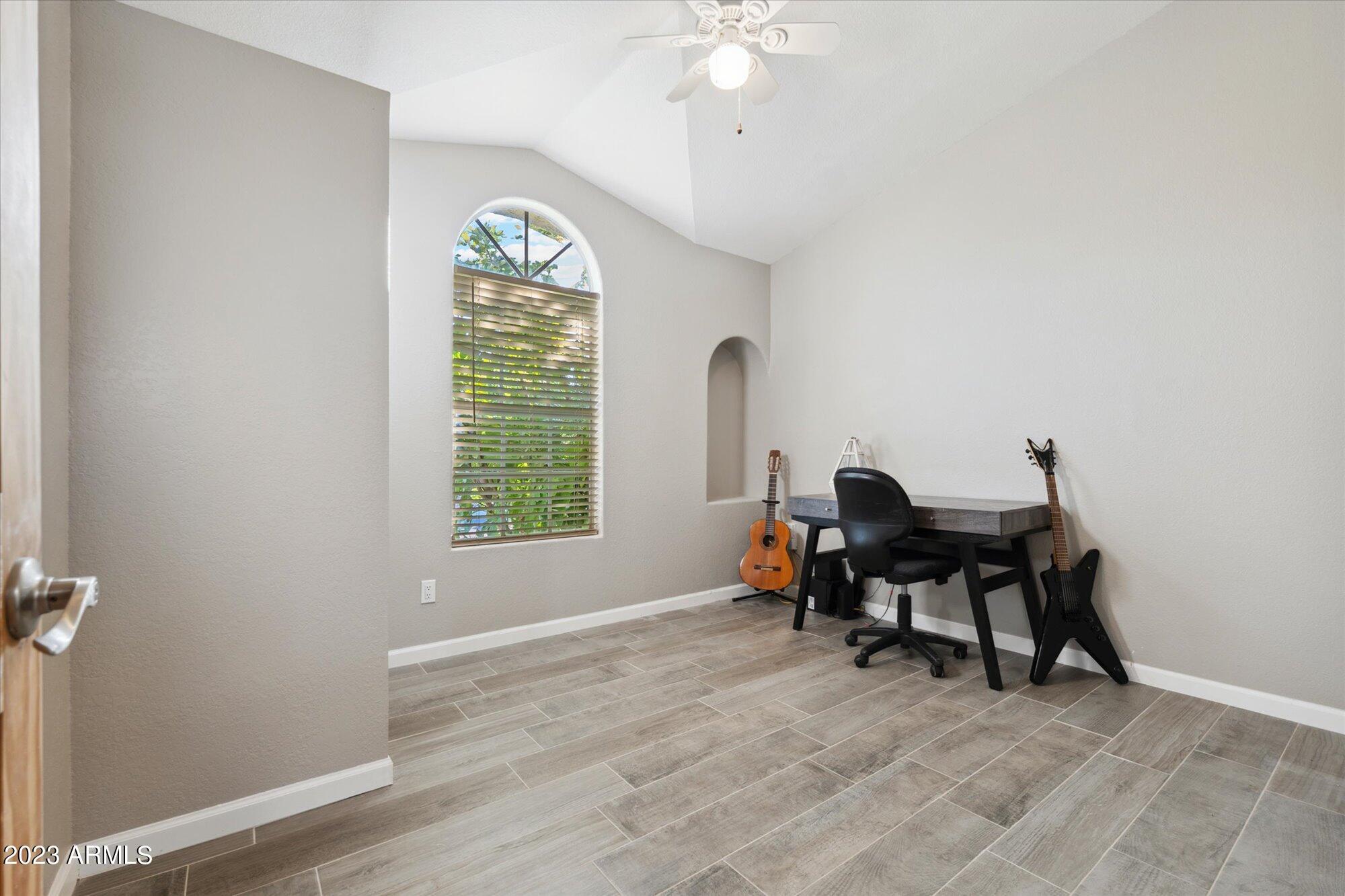 1408 E BRIARWOOD Terrace