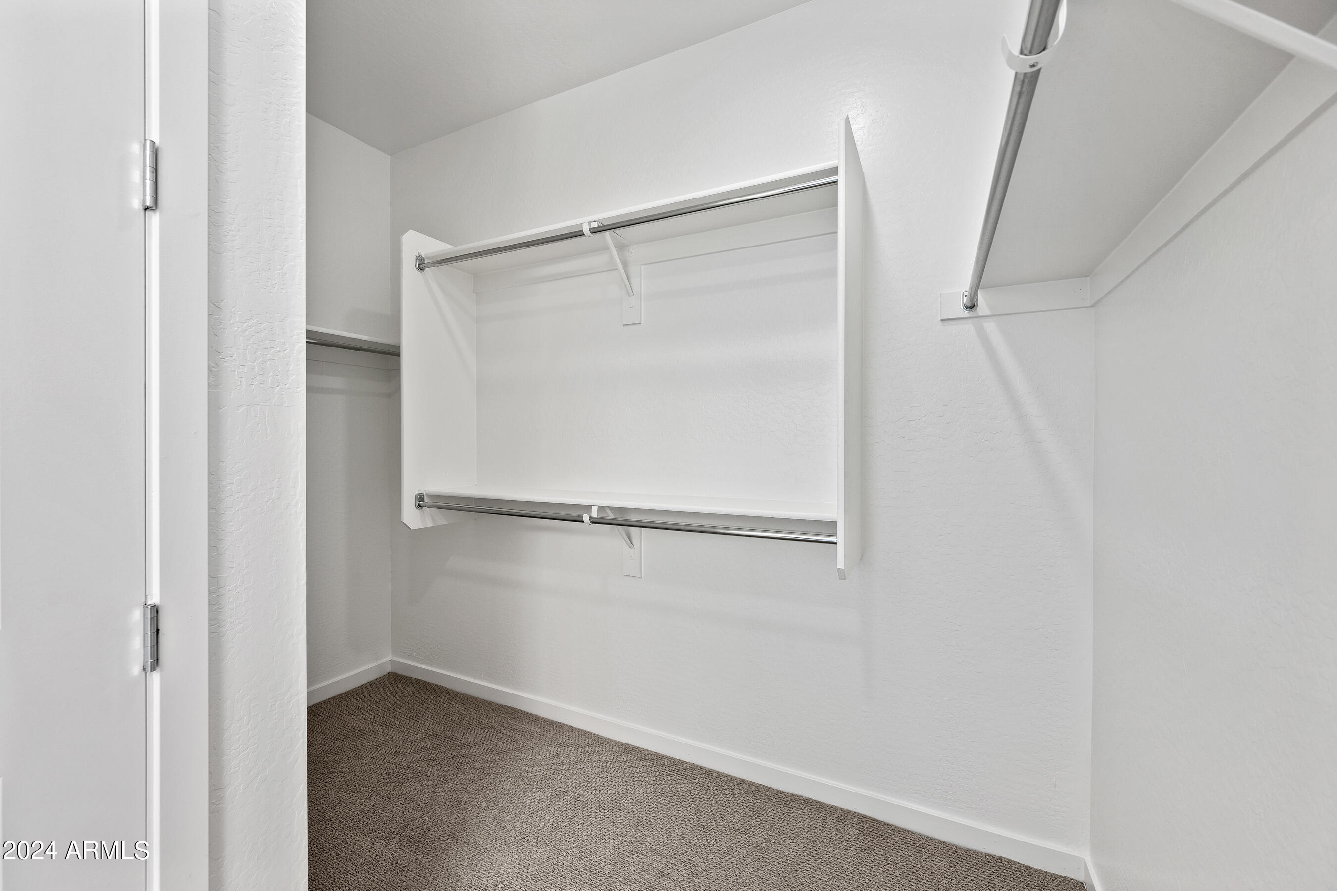 901 S SMITH Road, 1012