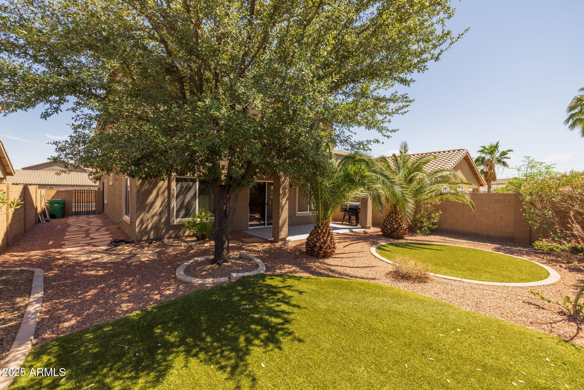 21756 N LILES Lane