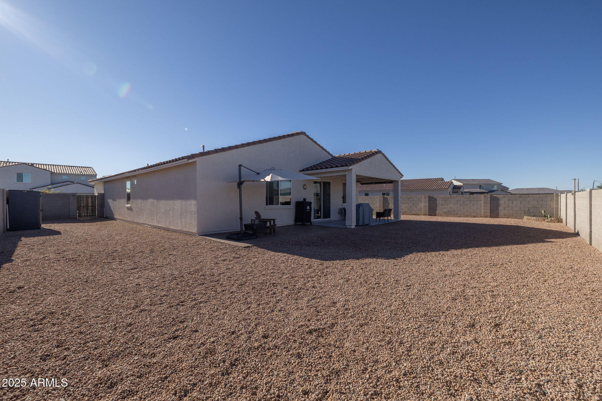 2026 E WETLEAF Place