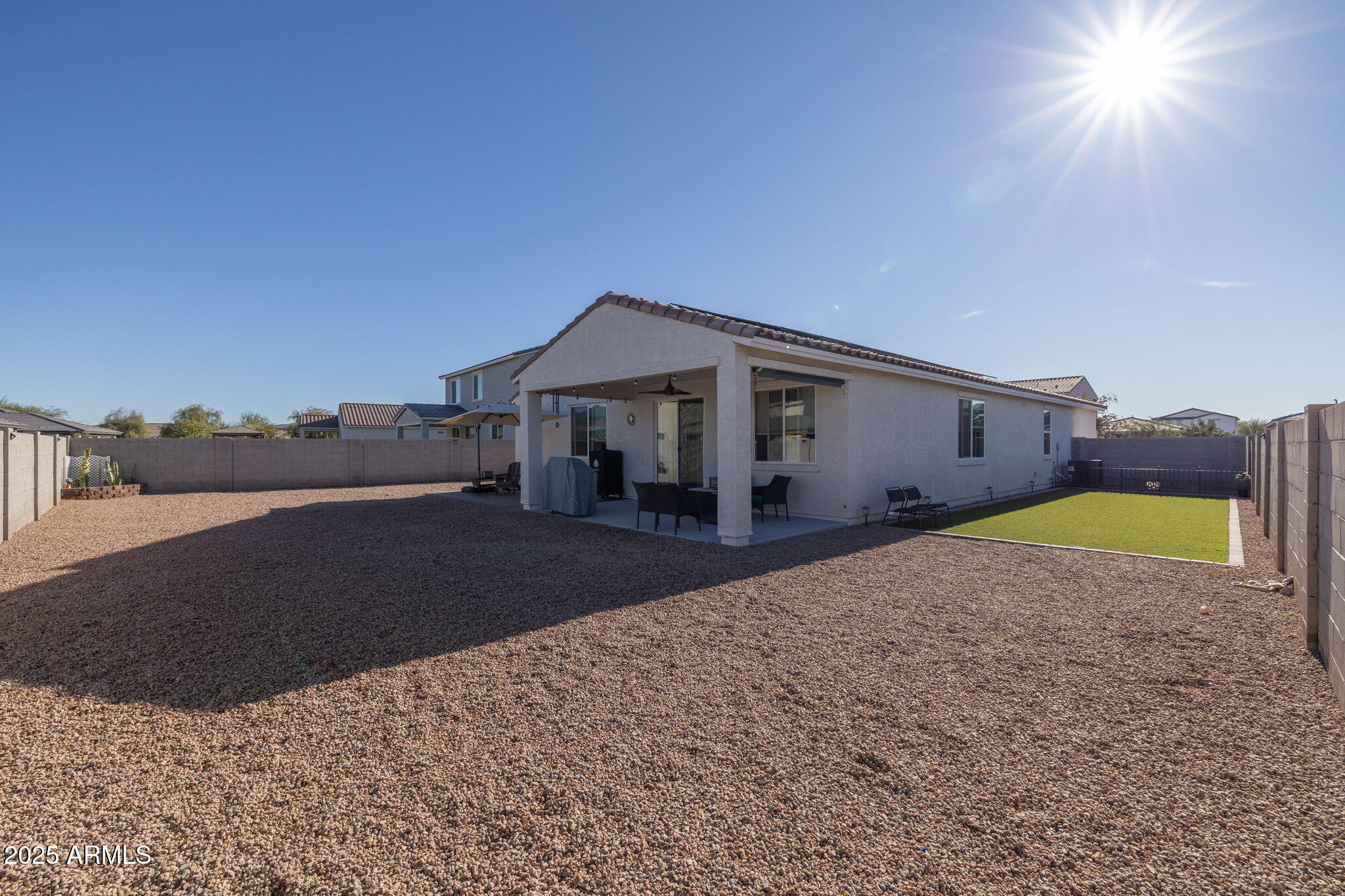 2026 E WETLEAF Place