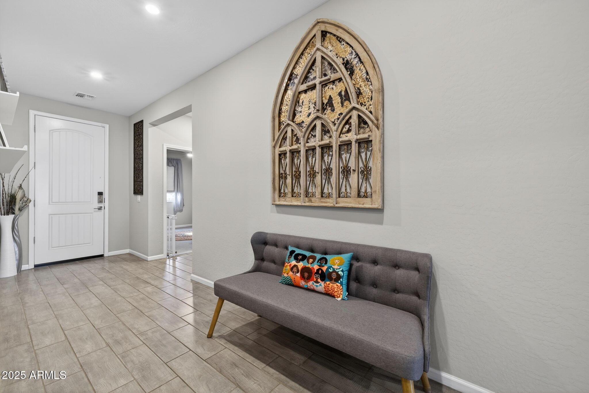 2026 E WETLEAF Place