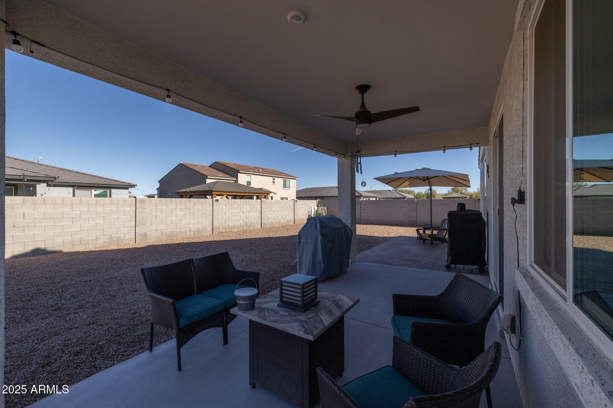 2026 E WETLEAF Place