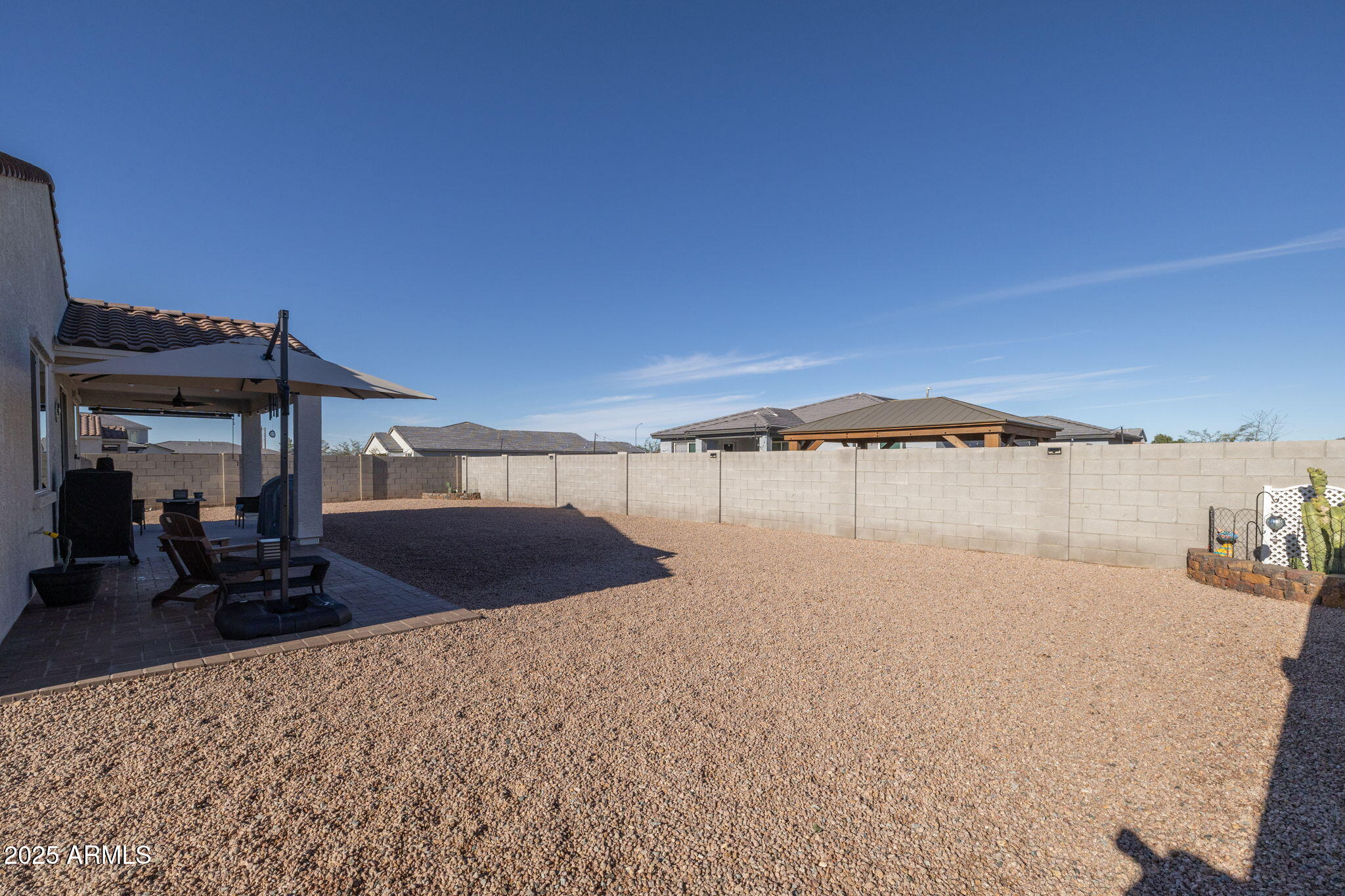 2026 E WETLEAF Place