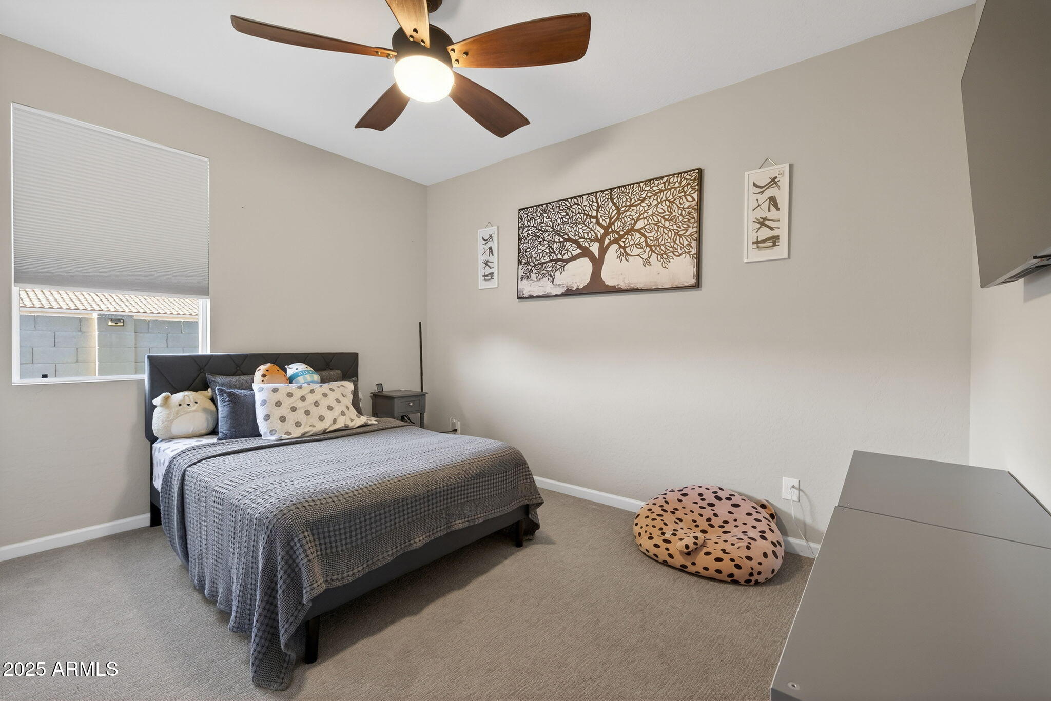 2026 E WETLEAF Place