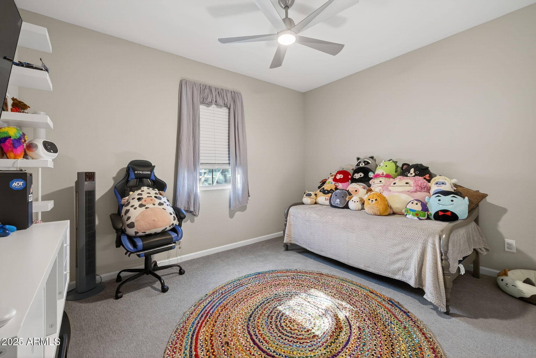 2026 E WETLEAF Place