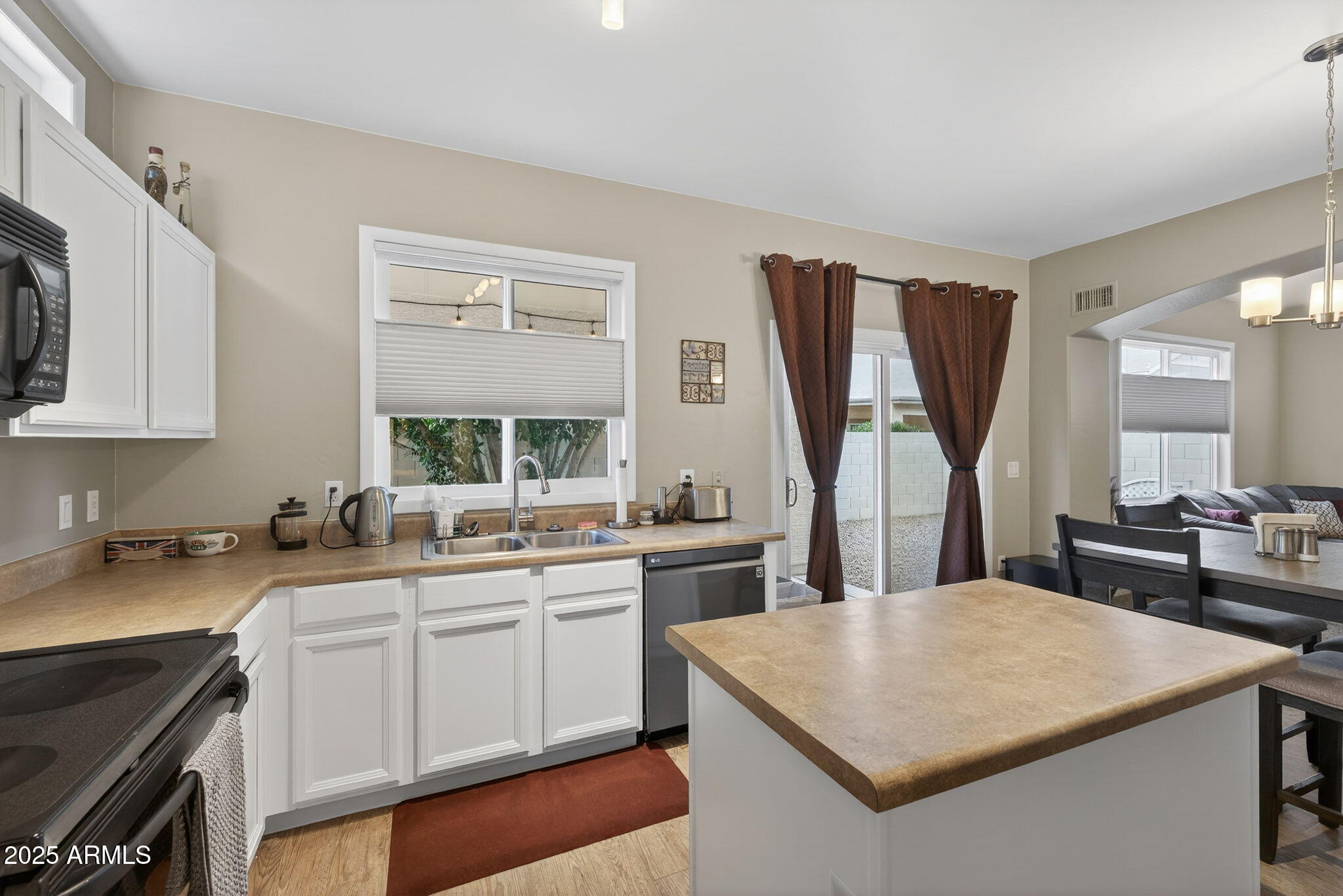 1444 S LONGSPUR Lane