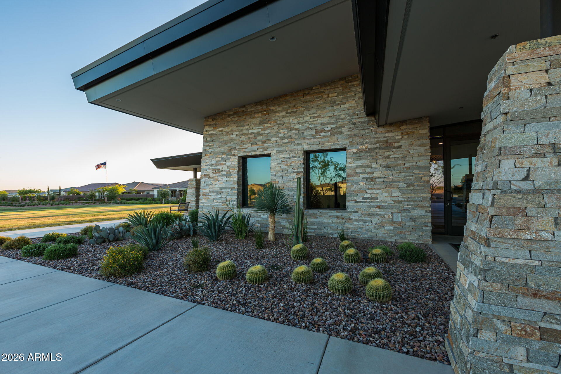 10706 E TRAVERTINE Avenue