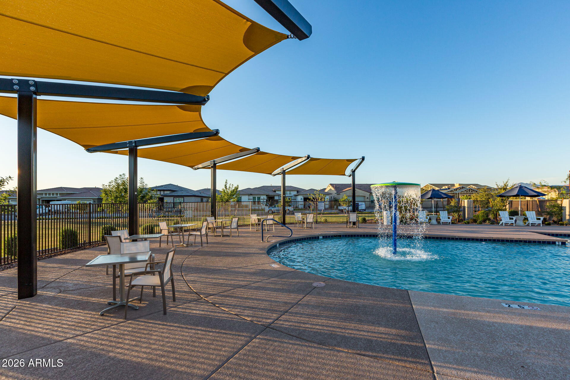 10706 E TRAVERTINE Avenue