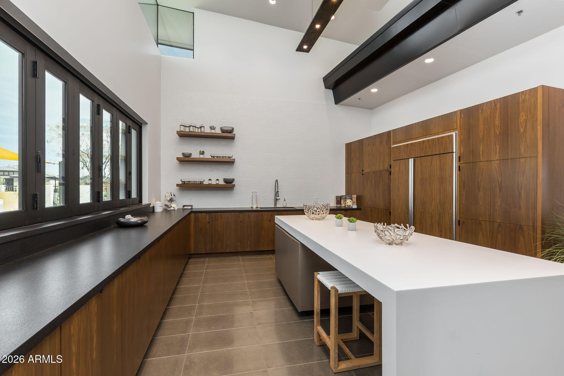 10706 E TRAVERTINE Avenue