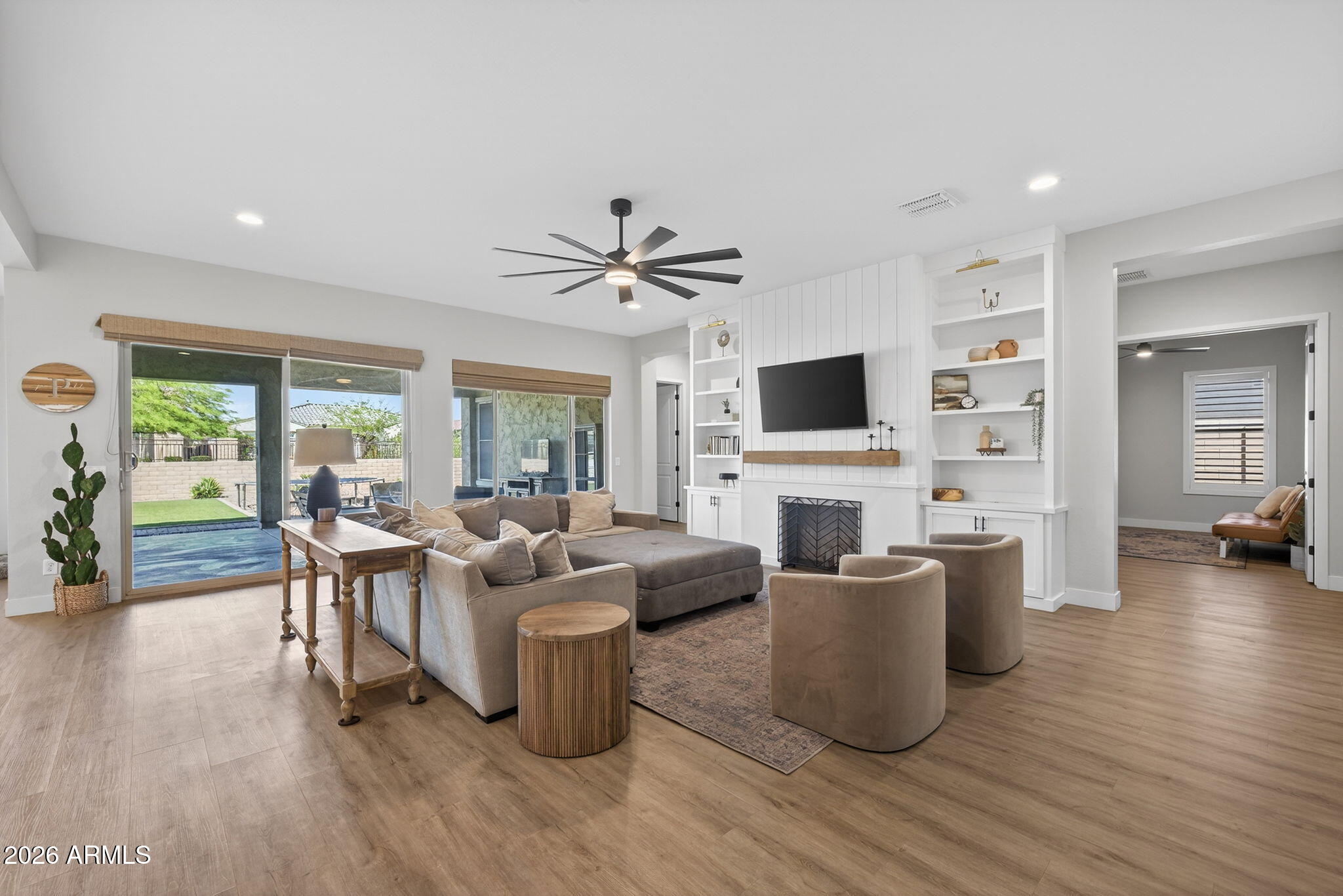 10706 E TRAVERTINE Avenue