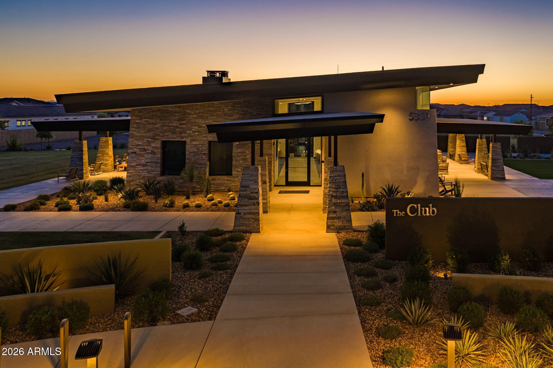 10706 E TRAVERTINE Avenue