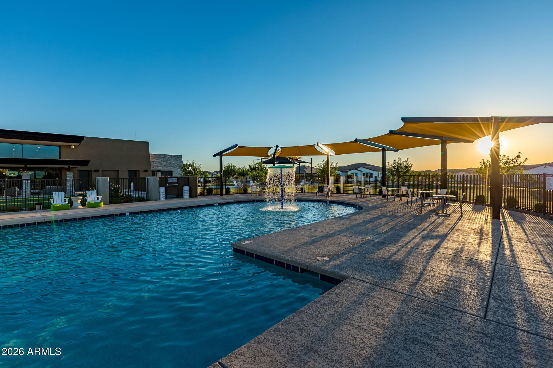 10706 E TRAVERTINE Avenue