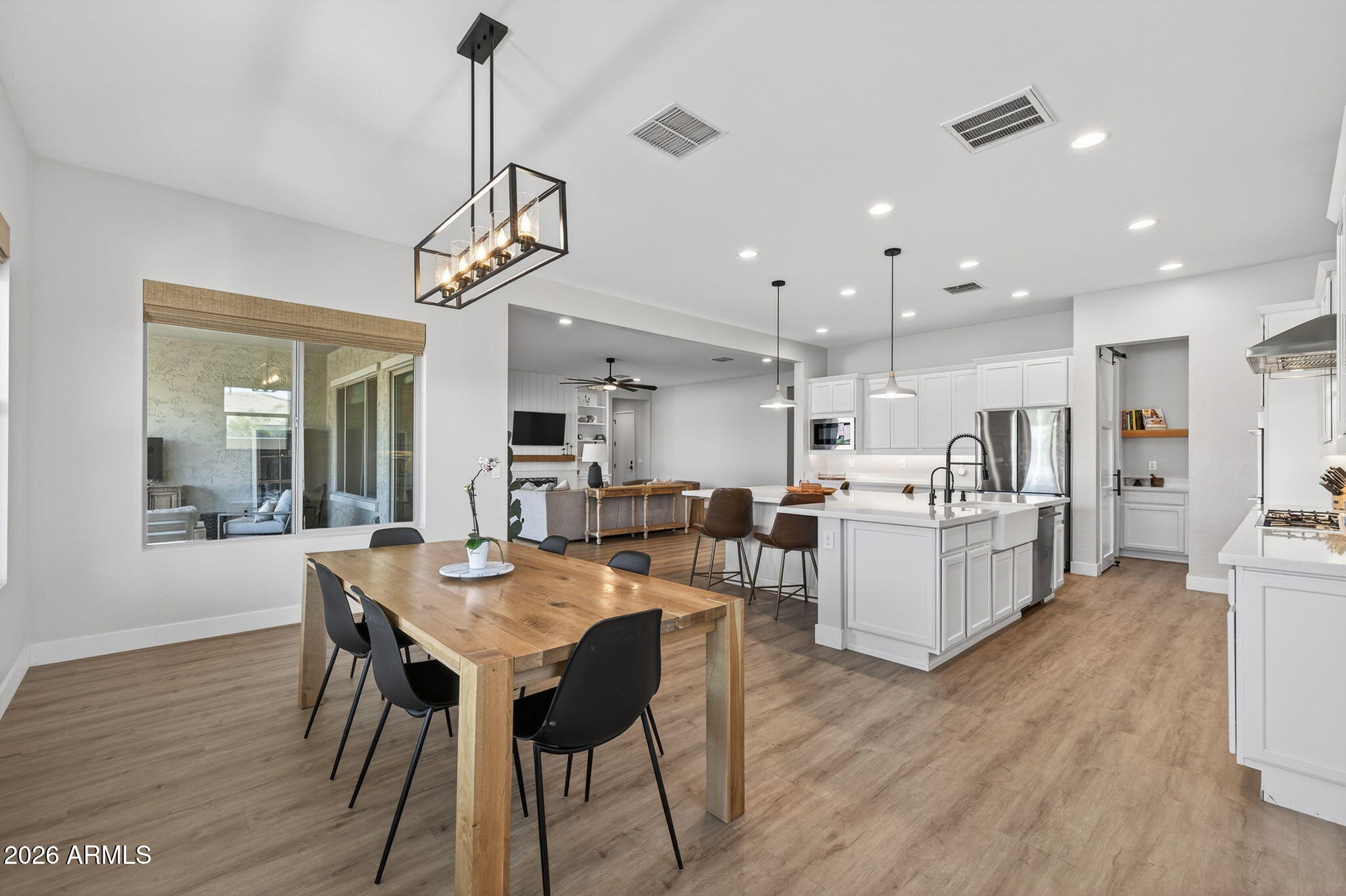 10706 E TRAVERTINE Avenue