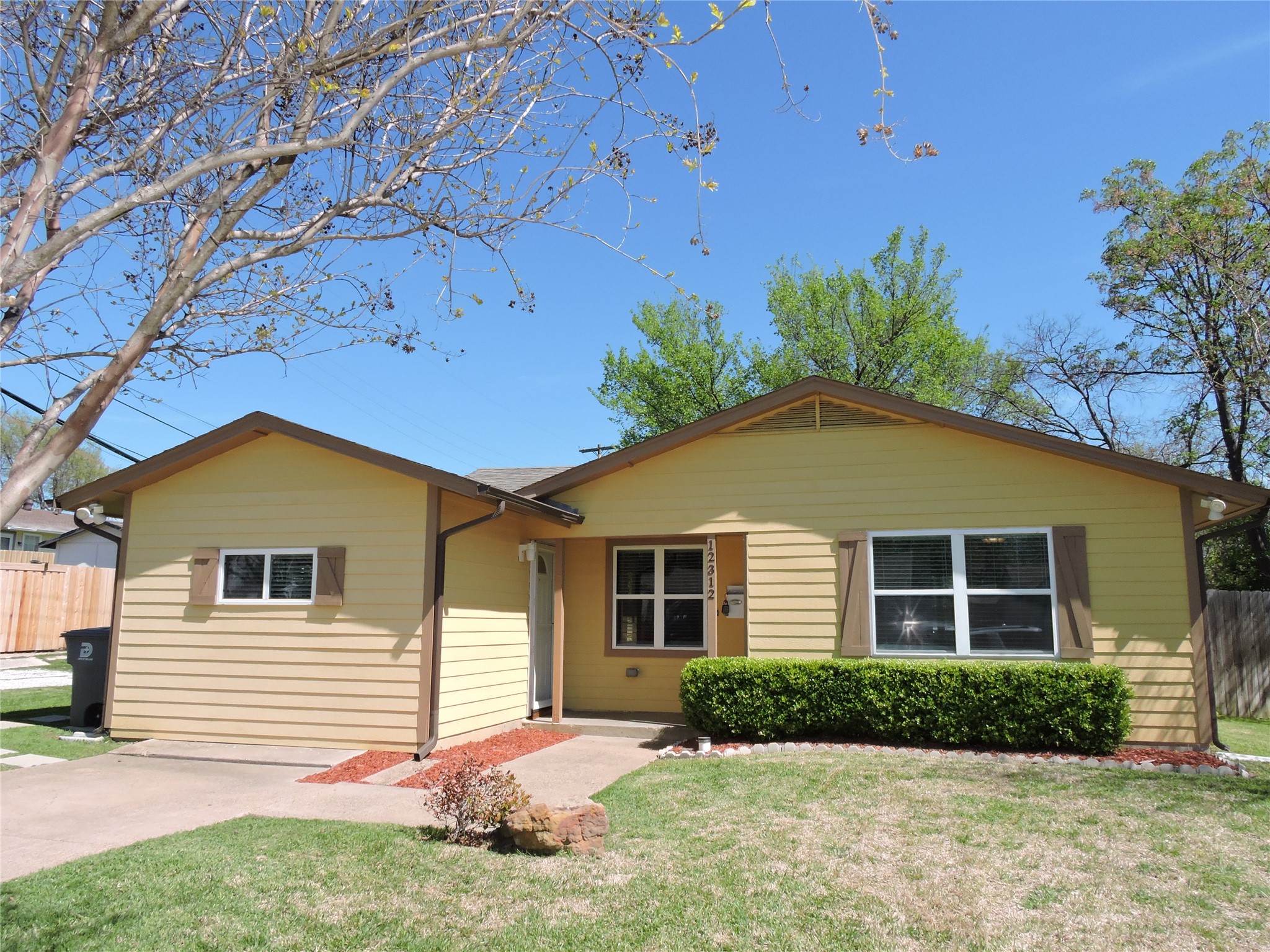 12312 Oberlin Drive